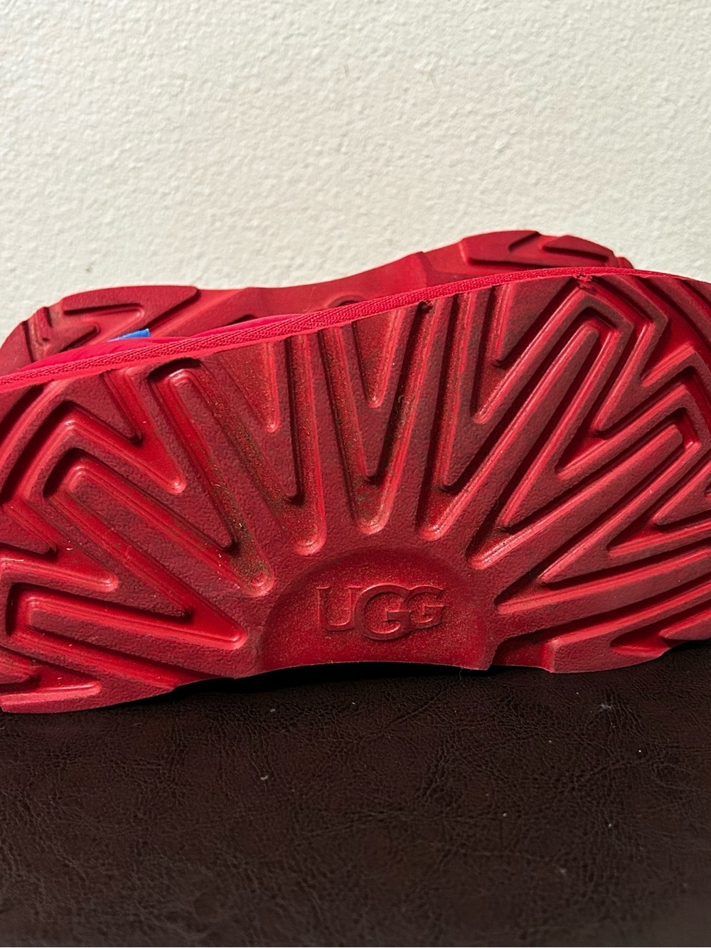 UGG Tasman LTA Red Slip On Outdoor Lined Puffer Slippers 1131810K women Size 6 - Picture 8 of 8